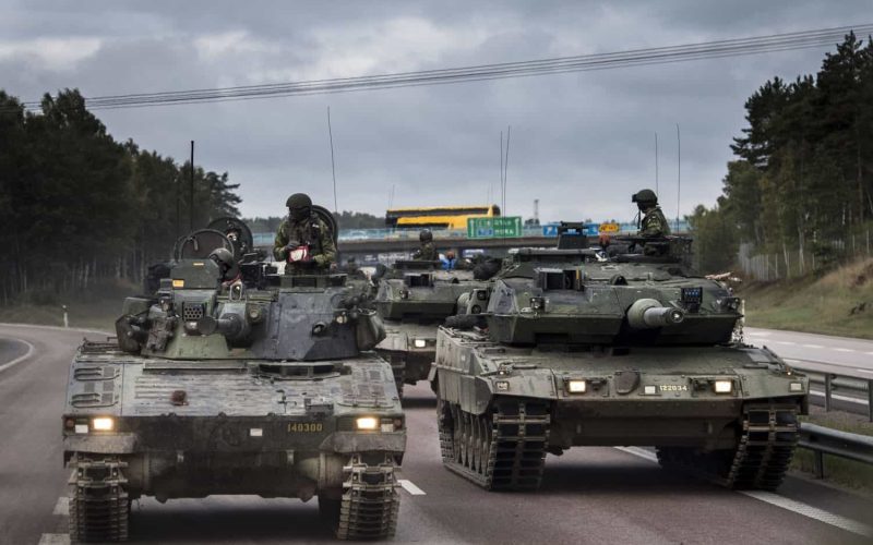 Det fanns oklarheter mellan Försvarsmakten 
och regeringen om hur arméförbanden skulle 
organiseras, enligt Riksrevisionen.