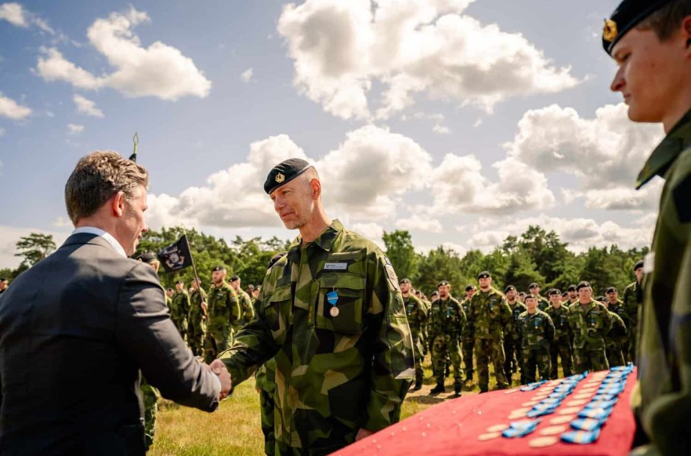 20250627_P7_felsun02_hemkomstceremoni_medaljering (20) Medaljceremoni där 71:a bataljon från Södra skånska regementet hedras för sin insats som en del av Natos kollektiva försvar, under insatsen Forward Land Forces (FLF) i Lettland.