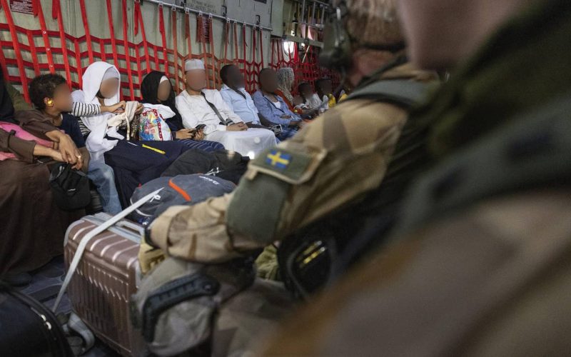 Totalt har Försvarsmakten evakuerat 160 personer under sju flygningar från Sudan till Djibouti, hälften svenskar och övriga från ett tiotal andra nationer.