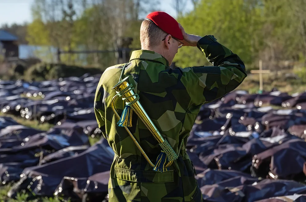 Krigsgravtjänst övas som ett moment under Aurora 26. Foto: Jesper Pettersson/Försvarsmakten