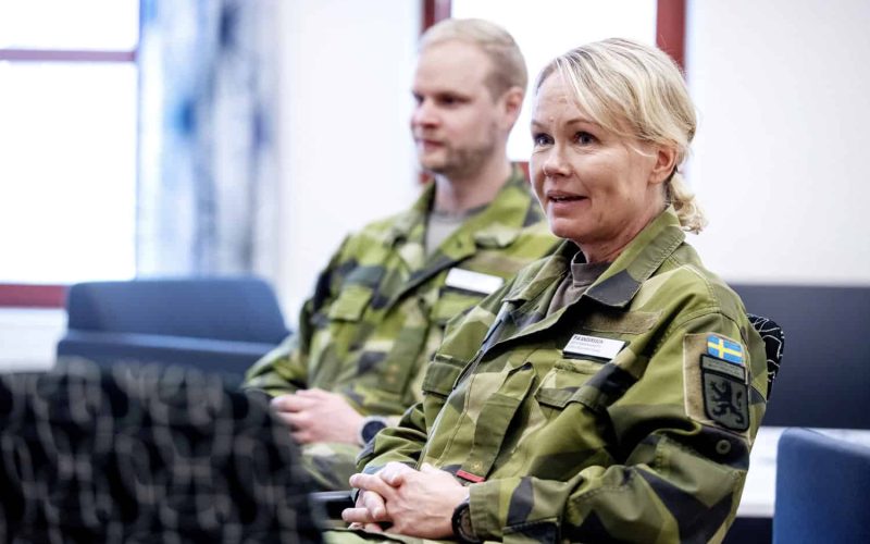 Pia Andersson är utbildningssjuksköterska vid Göta trängregemente. Under de fyra år hon varit på T  2 har hon märkt ett tydligt ökande intresse för sjukvårdsfrågor bland eleverna.