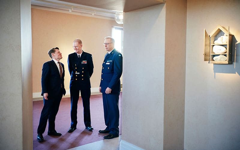 Generalmajor Lars-Olof  Corneliusson och överste Magnus Ståhl är Försvarsmaktens representanter i  försvarsberedningen.