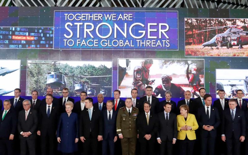 2017 samlades EU-ledare för lanseringen av det permanenta strukturerade försvarssamarbetet Pesco. Foto: TT